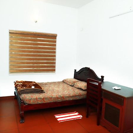 Back Packers Cochin Villa Kochi Exterior photo